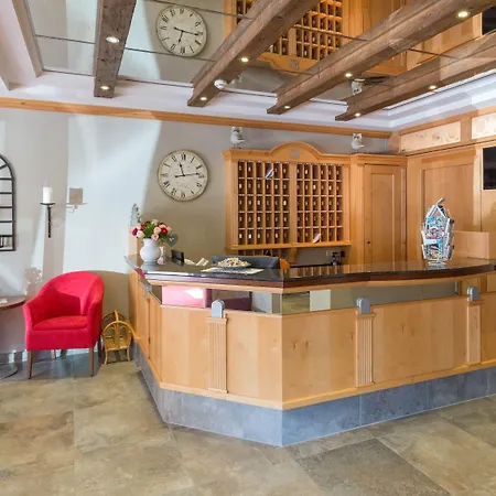 贝赫维尔特酒店 3*